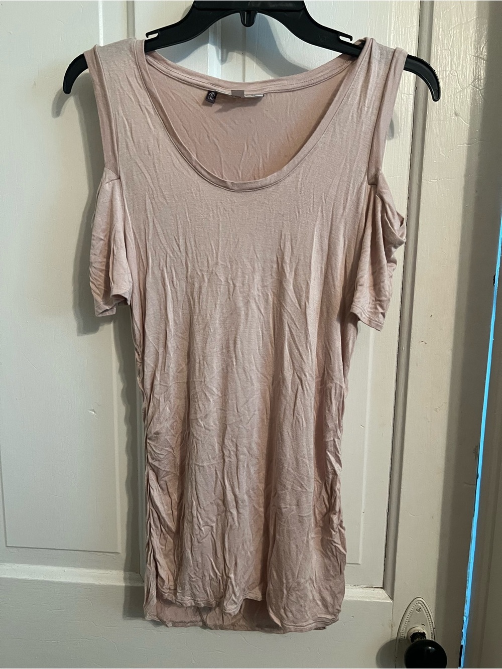 Jennifer Lopez Blush Cold-Shoulder Scoop Neck Tank